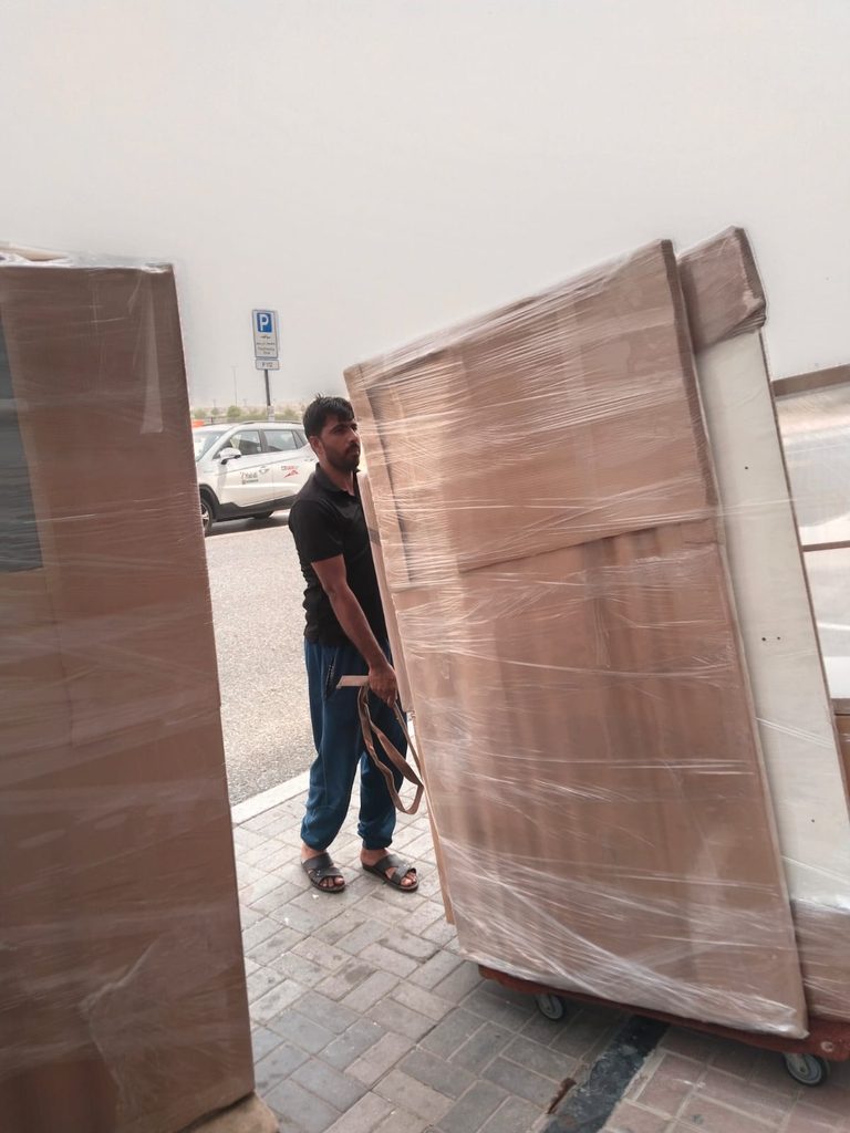 How to Prepare Your Backyard and Garden Before Villa Movers and Packers in Dubai Arrive